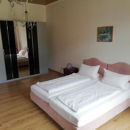Hotel Central Restaurant El Barrio Grevenbroich Ngoại thất bức ảnh